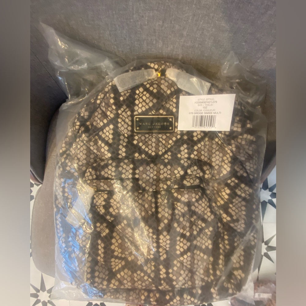 Marc Jacobs Geometric Pattern Backpack - Picture 5 of 6